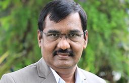 Dr. Mahesh E,Nephrology
